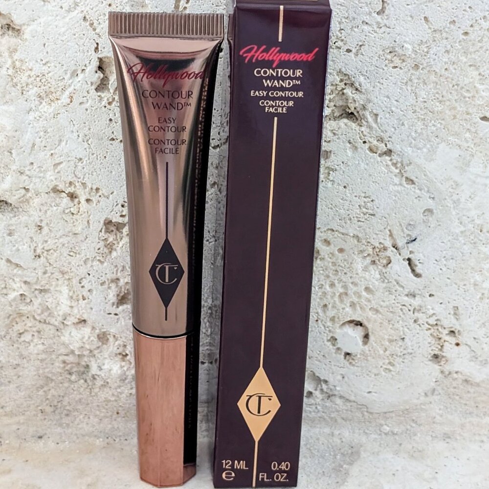 Charlotte Tilbury Hollywood Contour Wand Light-Medium